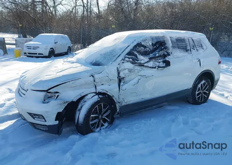 2021 Volkswagen Tiguan 2.0T Se/2.0T Se R-Line Black/2.0T Sel z USA, uszkodzony, nr VIN 3VV2B7AX2MM117543